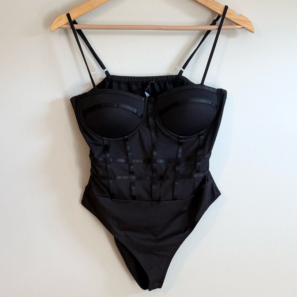 Haute Monde Elegant Black Shapewear Bodysuit